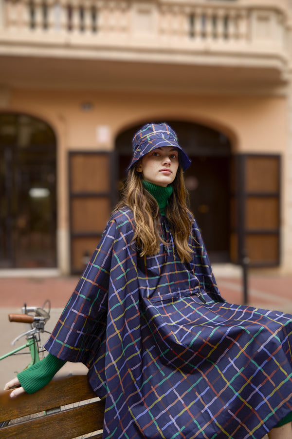 Clima Bisetti- Regenponcho's "Movement" Dark Blue